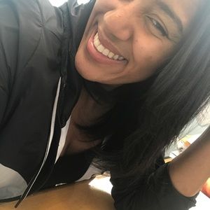 Meet your Posher, Monica